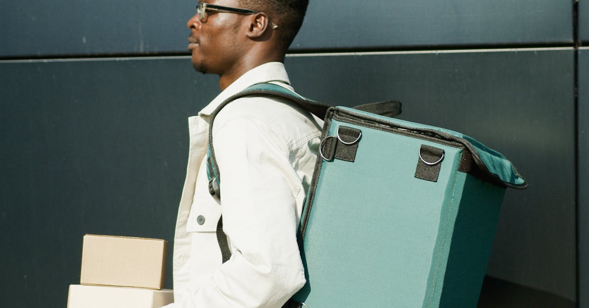 How to Choose the Right 2 Man Delivery Company for Furniture Delivery