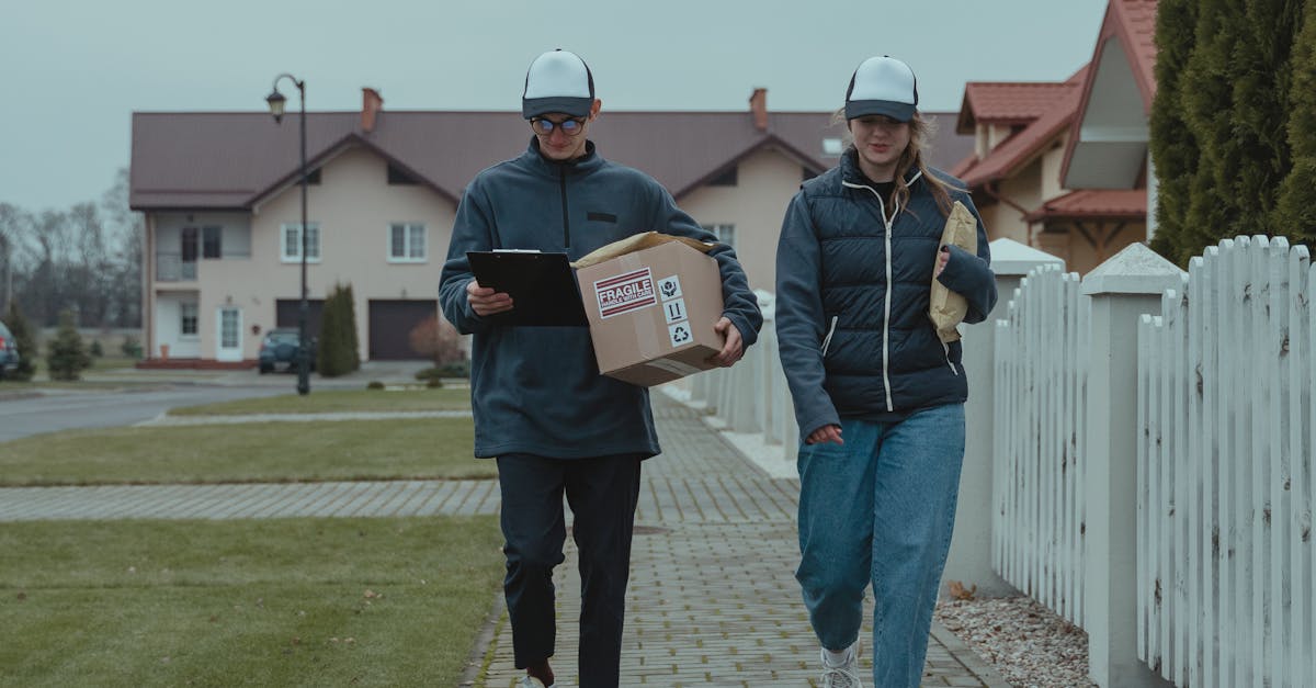 Roundup of the Top 2 Man Delivery Companies in the UK for Large Item Delivery